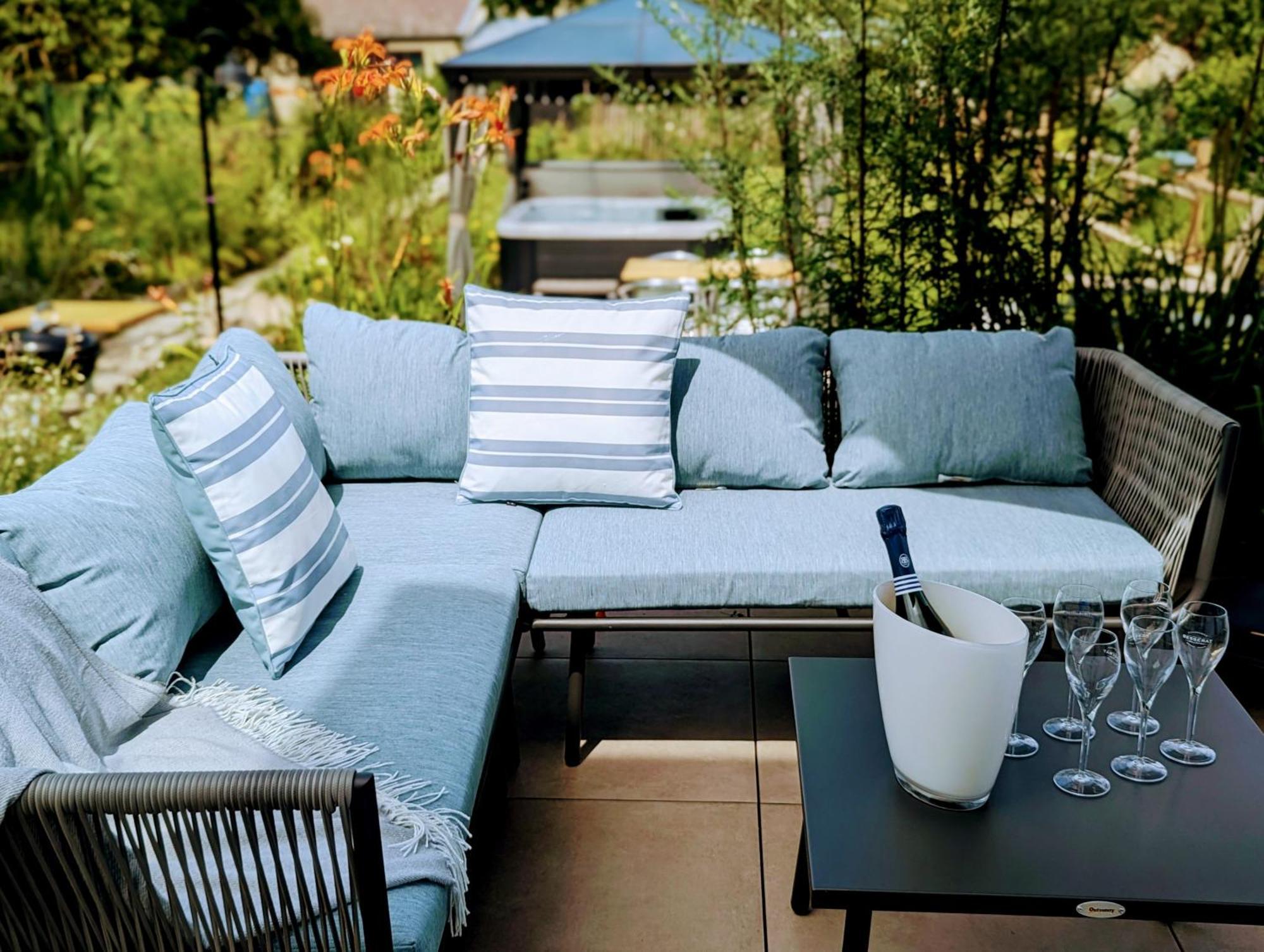 Le Cemarose: Spa, Jardin, Terrasse Et Jolie Vue Au Coeur D'Épernay Exterior foto